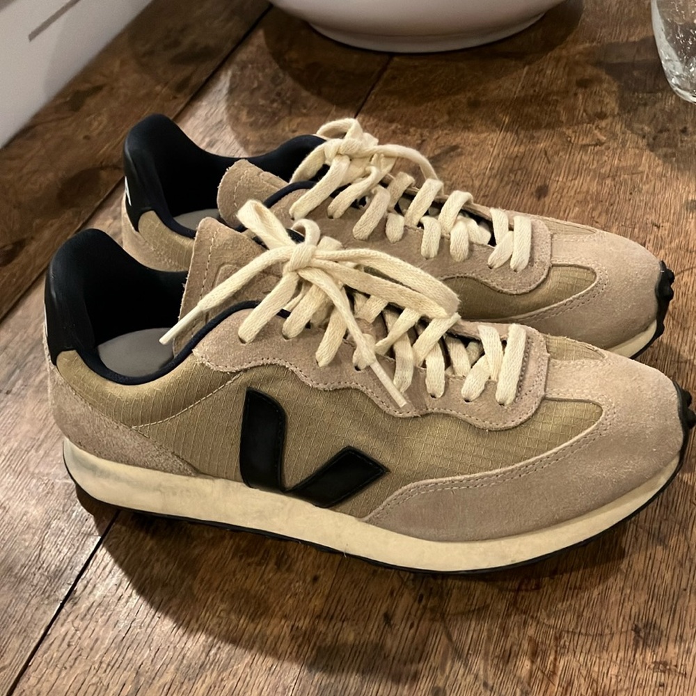 Veja Sneakers